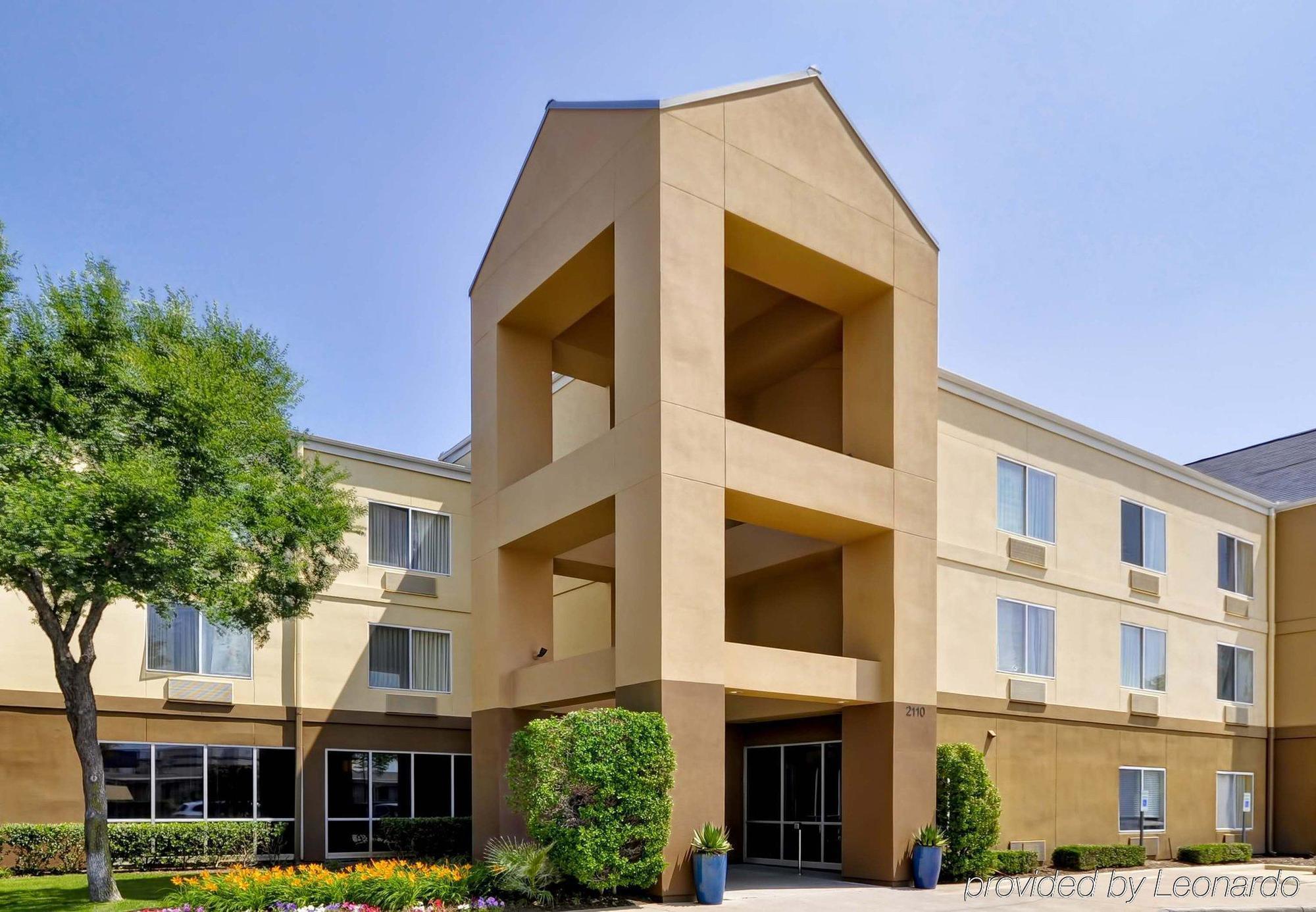Fairfield Inn & Suites Dallas Medical/Market Center Exterior photo